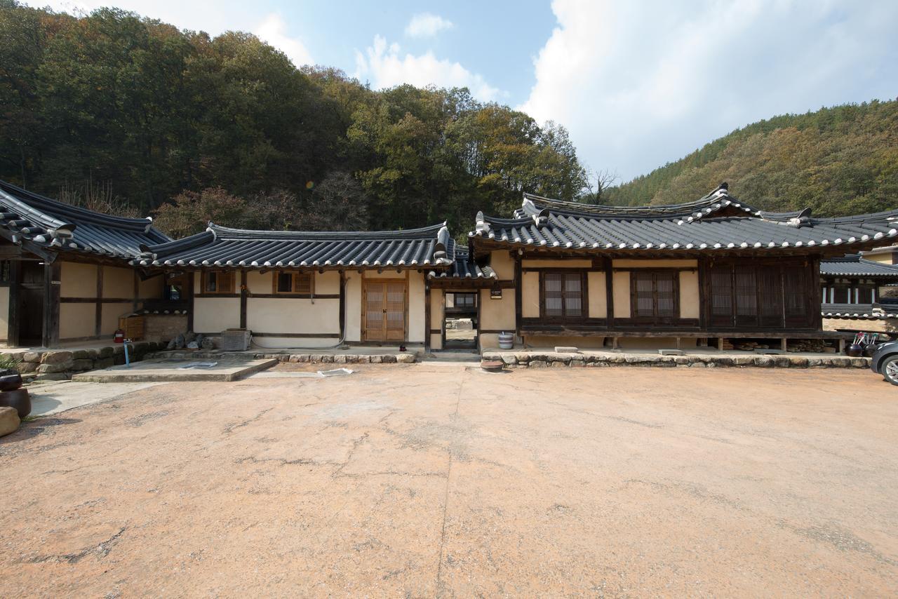 Chalbanggong Jongtaek Hotel Cheongsong Kültér fotó