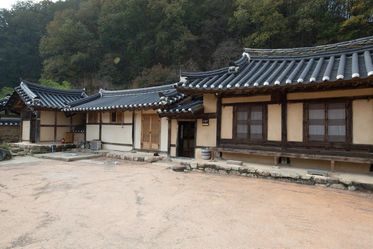 Chalbanggong Jongtaek Hotel Cheongsong Kültér fotó